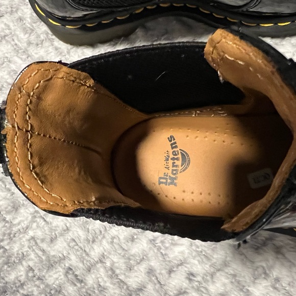 Dr. Martens Women's 2976 Chelsea Boot - Picture 7 of 7